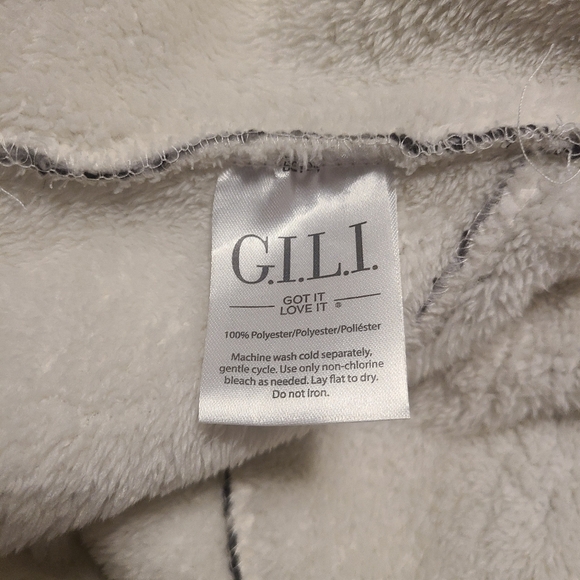 GILI Camo Oversized Sherpa Hooded Lounger Wearable Blanket - Picture 9 of 9
